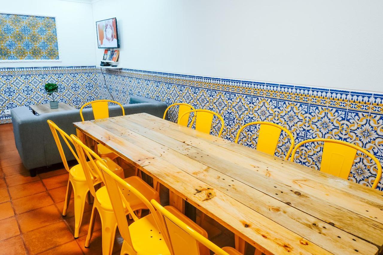 Help Yourself Hostels - Restelo Lizbona Zewnętrze zdjęcie