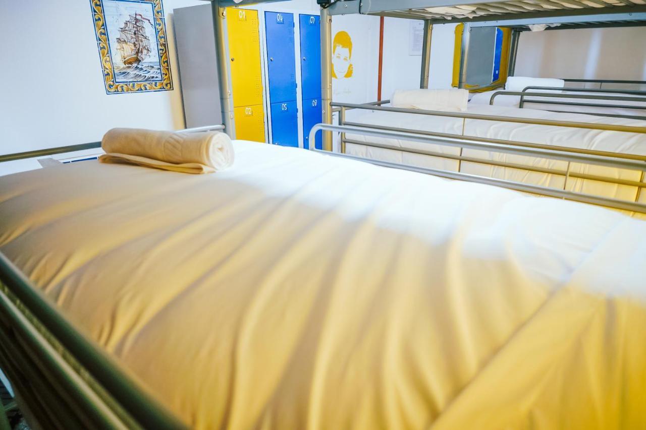 Help Yourself Hostels - Restelo Lizbona Zewnętrze zdjęcie